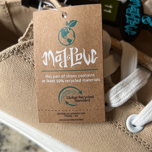 NEW With tags size 11 Mad Love tan sneakers - Picture 3 of 8